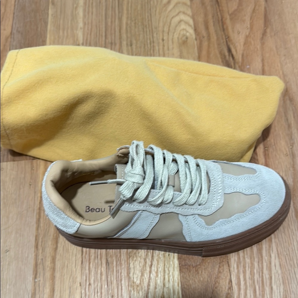 Beau Today Beige Sneakers